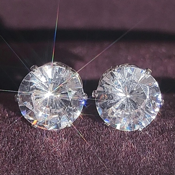 NEW STUD 2.5 CT SILVER DIAMOND EARRINGS, NICE EARRINGS, CUTE EARRINGS - Picture 2 of 5